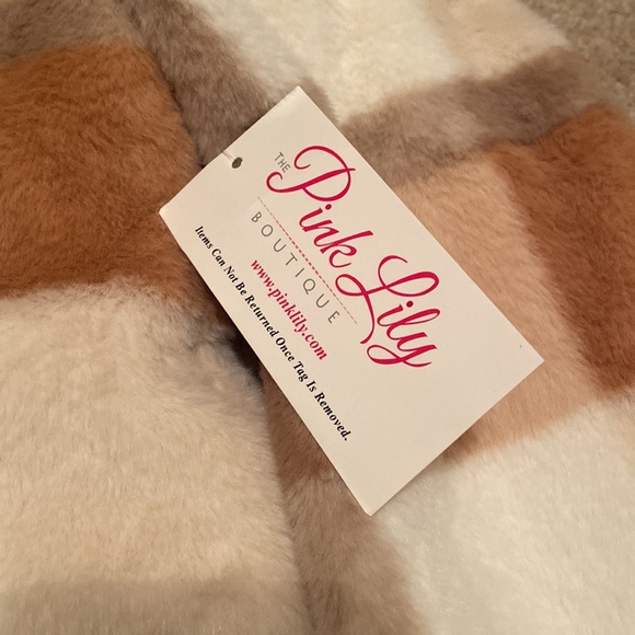 Pink Lily Flannel Pullover - Picture 3 of 3